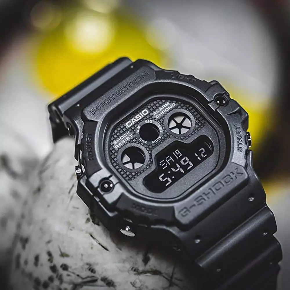 Casio_DW-5900BB-1DR