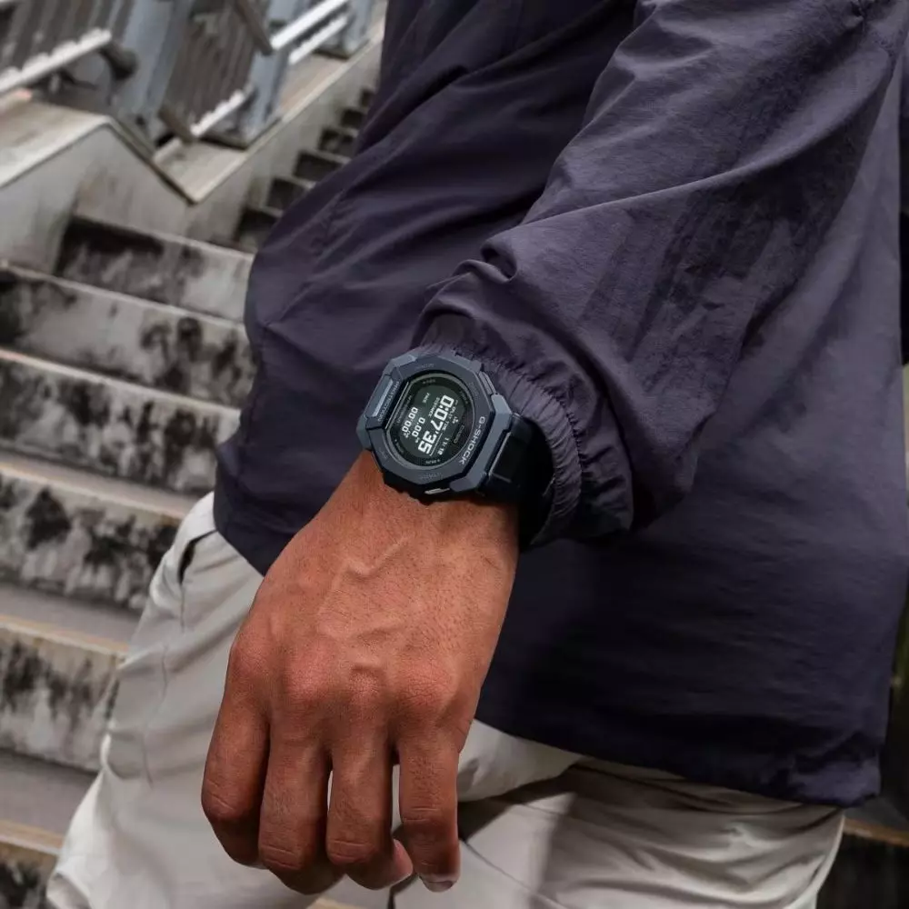 Casio_GBD-300-1DR