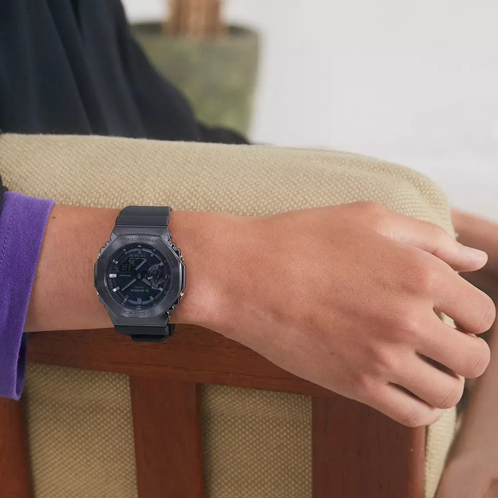 Casio_GM-2100N-2ADR