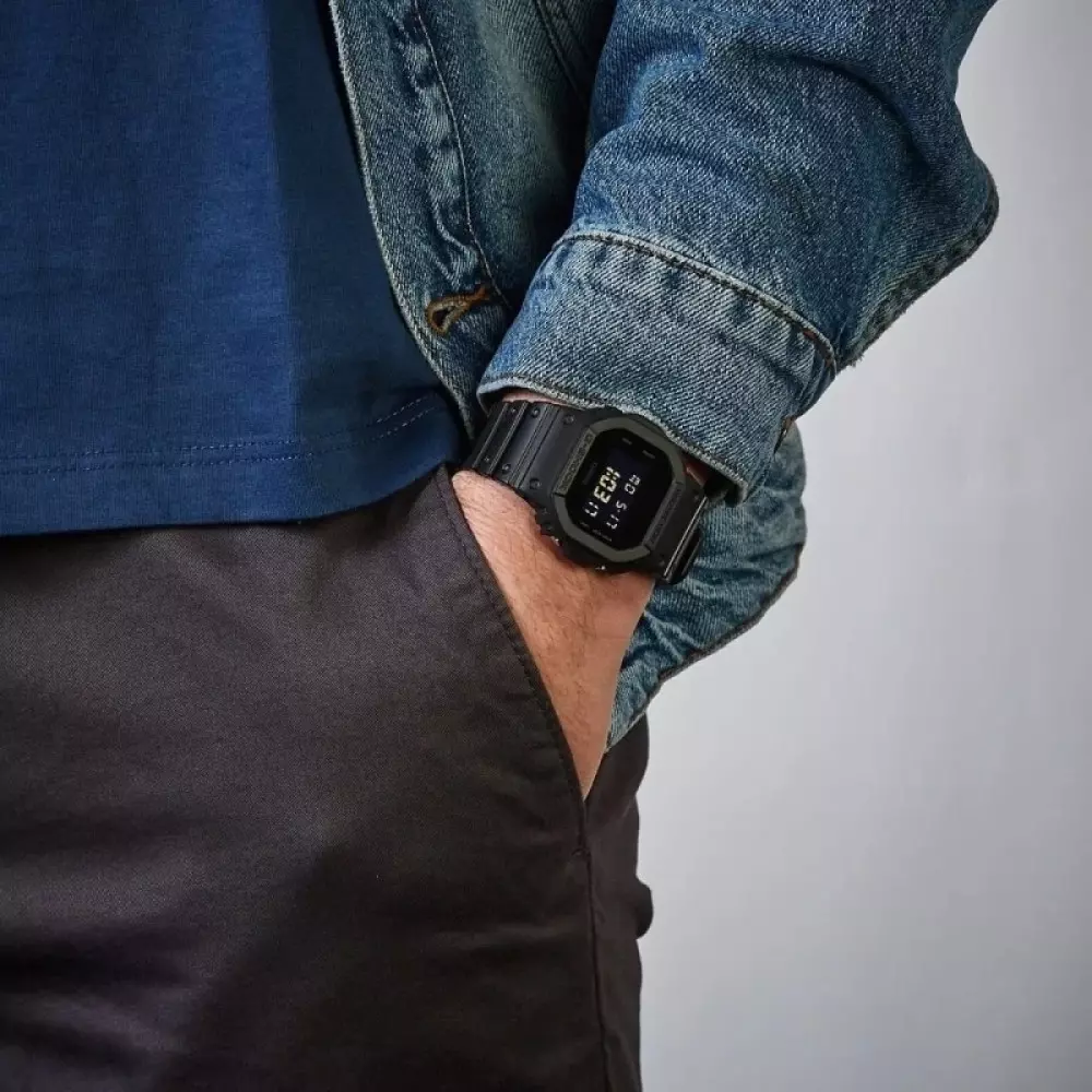 Casio Dw 5600Uhr 1Dr Mens اسپرت Watch Strap View