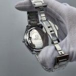 ساعت مچی مردانه امگا سیمستر استیل نقره‌ای صفحه سبز OMEGA Seamaster - Image 4