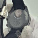 omega-speedmaster-earth-planet-mission-3motor-PE70-carbon-rubber-3.jpg