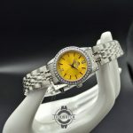 ساعت زنانه اورینت OR-SH215L صفحه زرد انبه ای دور جواهر - Image 3